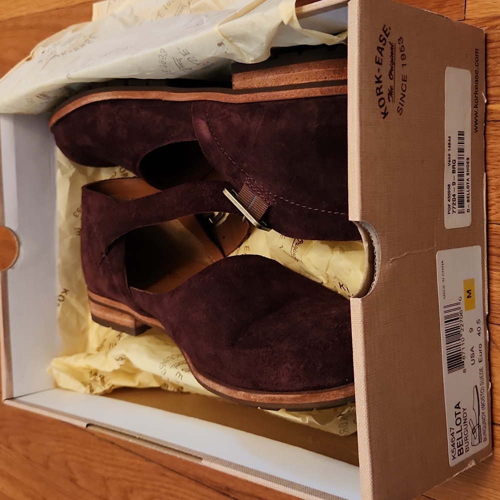 Kork-Ease Burgundy Mules with Soft Suede Upper and Minimalist Design